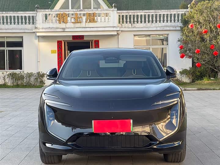 Фото 2 - Avatr 07