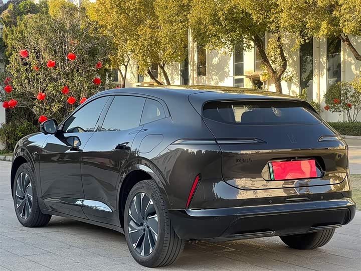 Фото 6 - Avatr 07