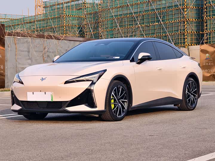 Photo 1 - BAIC Arcfox Alpha S5