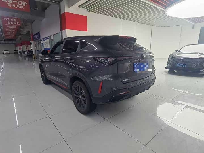 Фото 2 - Changan X5 Plus
