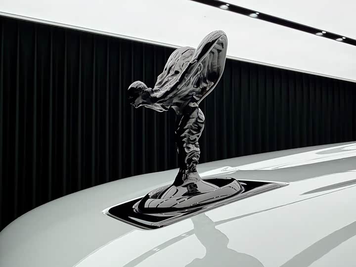 Фото 7 - Rolls-Royce Cullinan