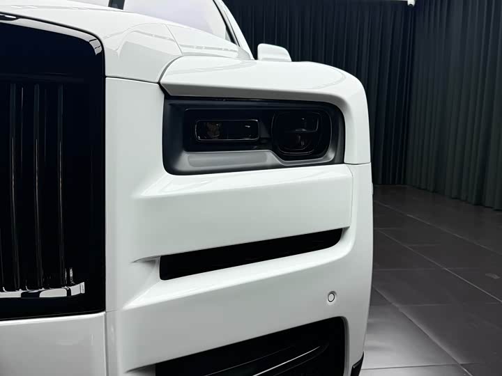 Фото 9 - Rolls-Royce Cullinan