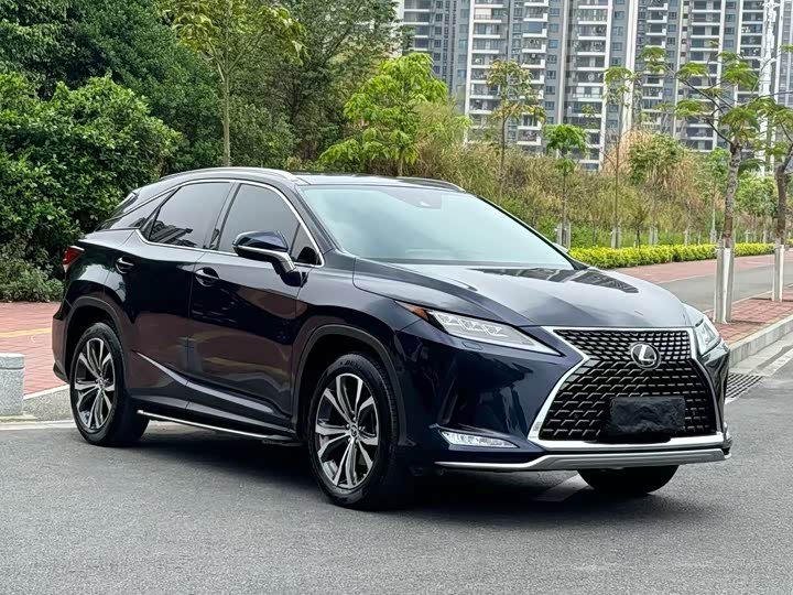 Фото 3 - Lexus RX
