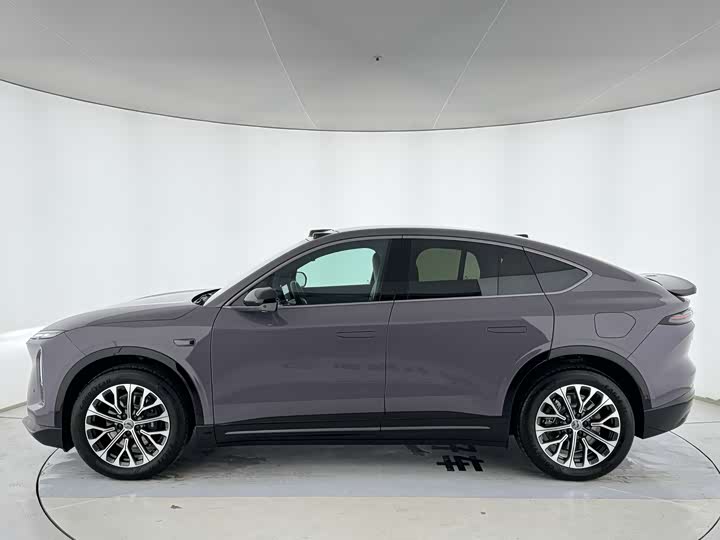 Фото 7 - Nio EC6