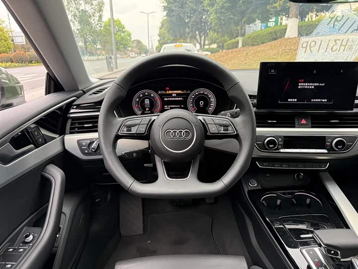 Фото 6 - Audi A5