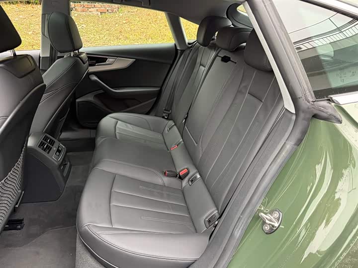 Фото 9 - Audi A5