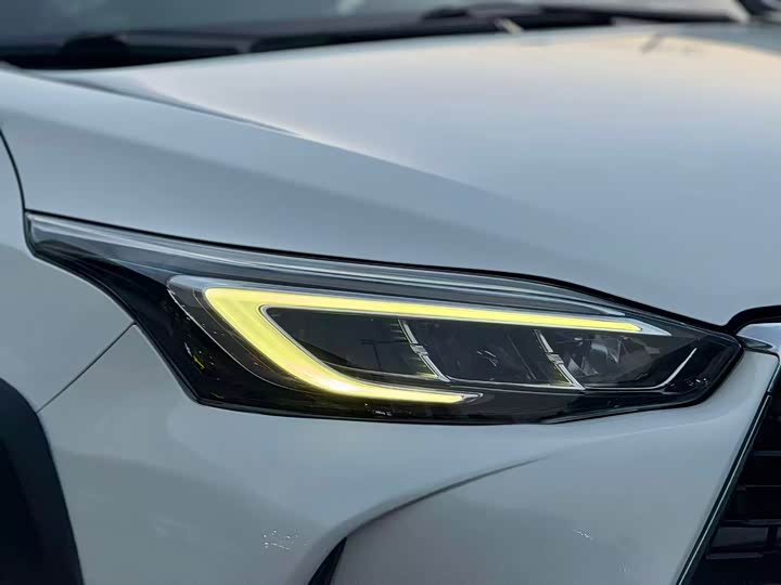 Photo 7 - Toyota Yaris L Hatchback