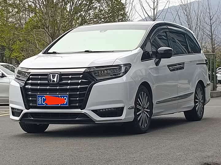 Фото 3 - Honda Elysion