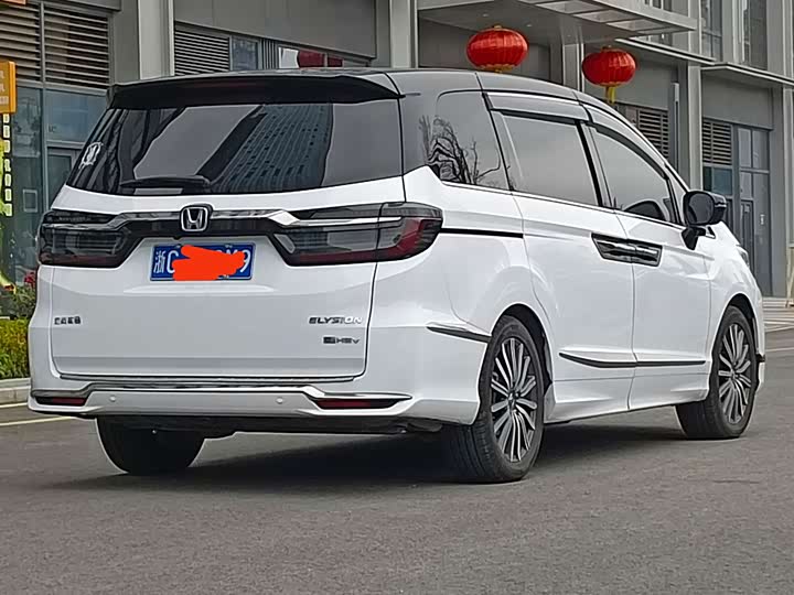 Фото 7 - Honda Elysion
