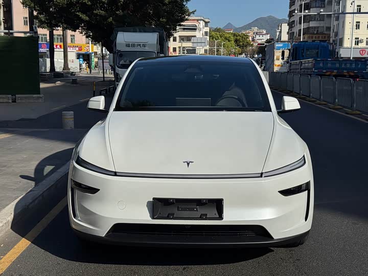 Фото 2 - Tesla Model Y
