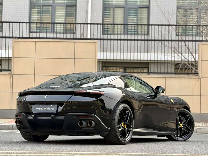 Фото 5 - Ferrari Roma