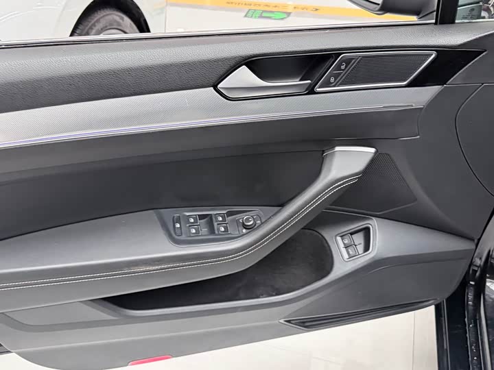 Фото 5 - Volkswagen Magotan GTE Hybrid