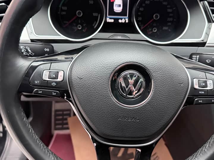 Фото 7 - Volkswagen Magotan GTE Hybrid