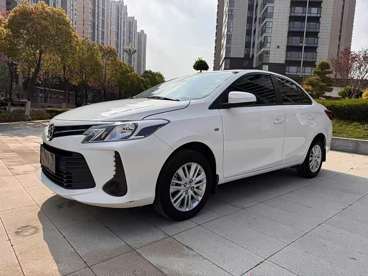 Фото 3 - Toyota Vios