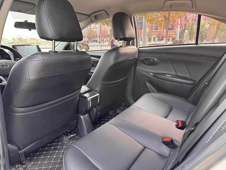 Фото 6 - Toyota Vios