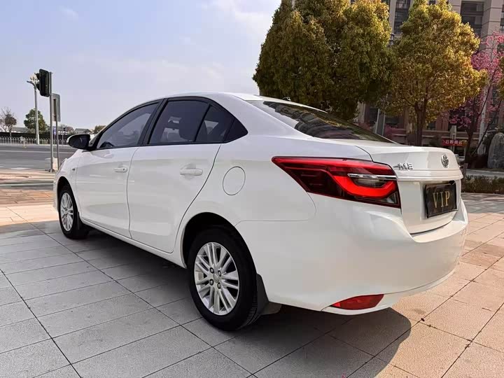 Фото 7 - Toyota Vios