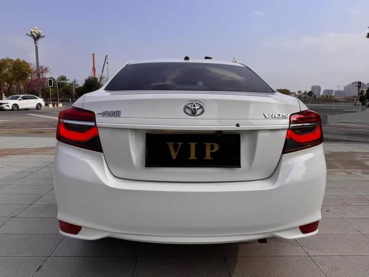 Фото 8 - Toyota Vios