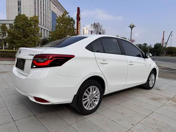 Фото 9 - Toyota Vios
