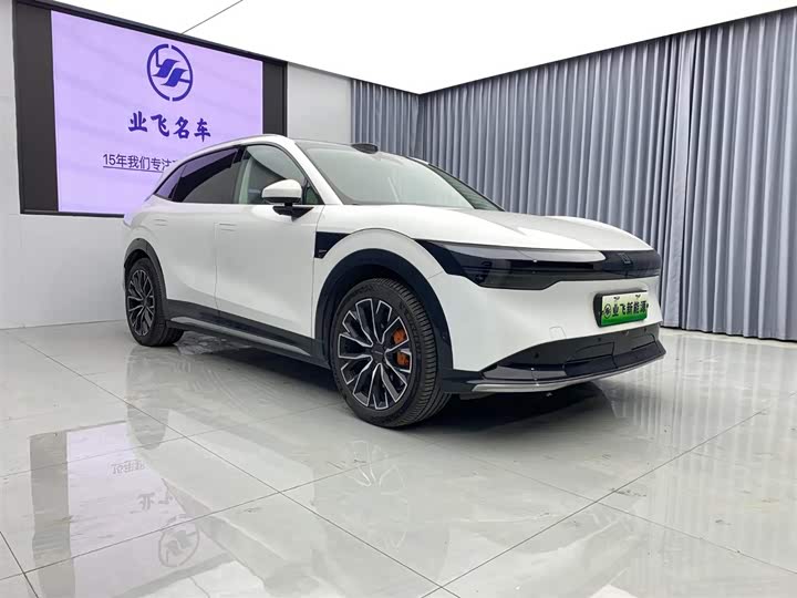 Фото 3 - Zeekr 7X