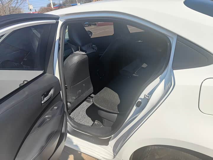 Фото 6 - Toyota Corolla