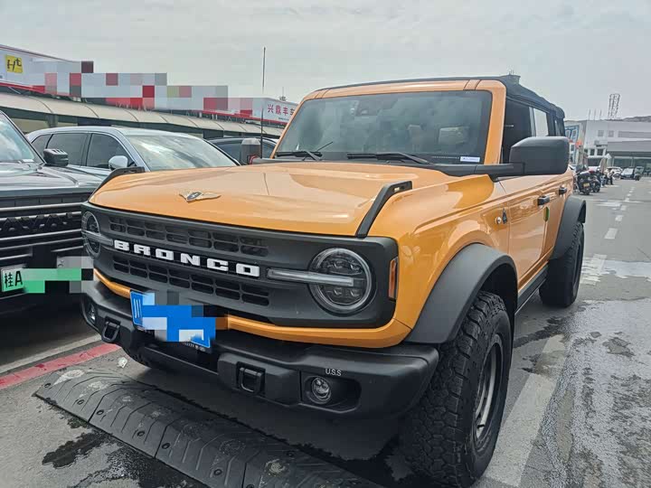 Фото 1 - Ford Bronco