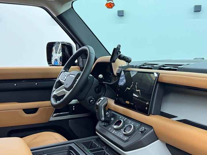 Фото 6 - Land Rover Defender