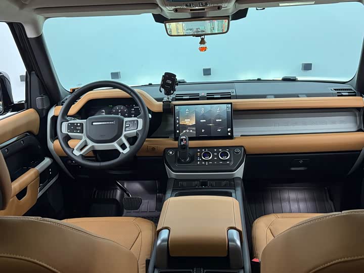 Фото 9 - Land Rover Defender