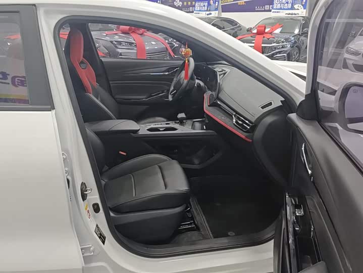 Фото 8 - Changan X5 Plus