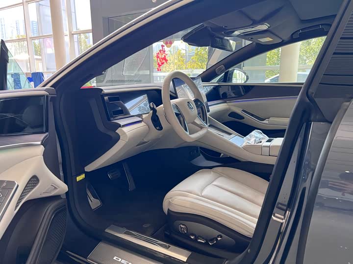 Фото 4 - Denza Z9