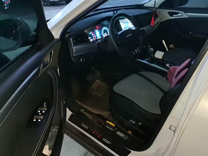 Фото 9 - Haval H7