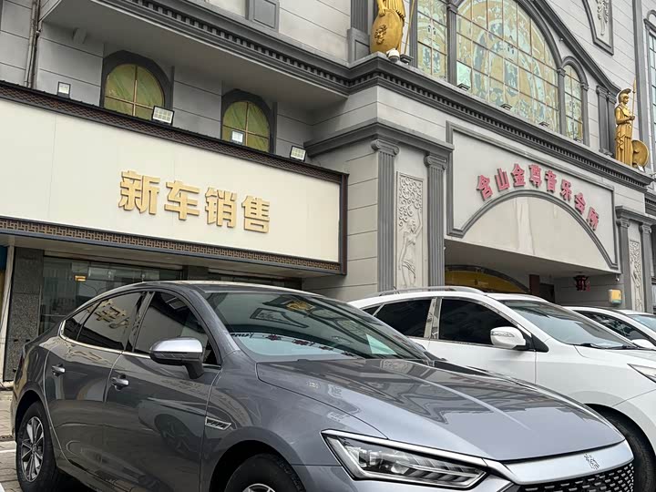 Фото 2 - BYD Qin Plus