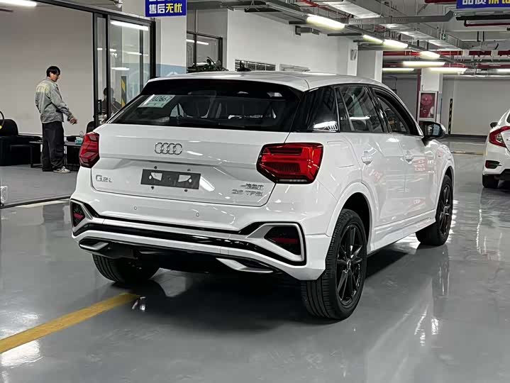 Фото 2 - Audi Q2L