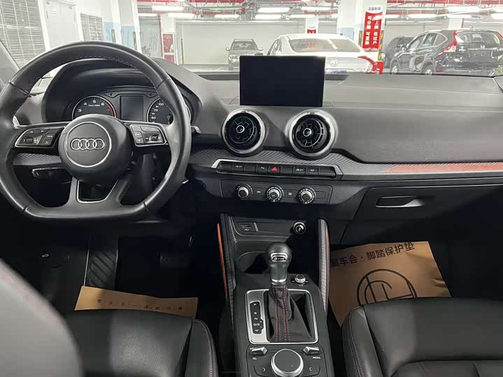 Фото 7 - Audi Q2L