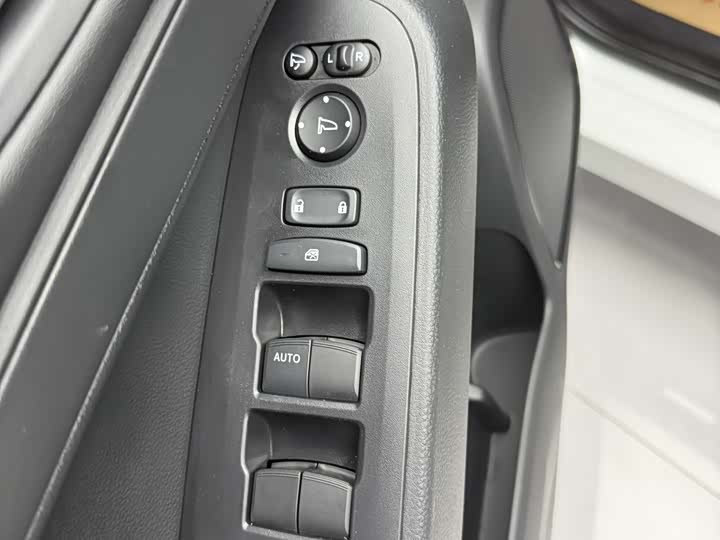 Фото 7 - Honda XR-V