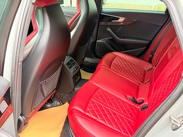 Фото 8 - Audi S4