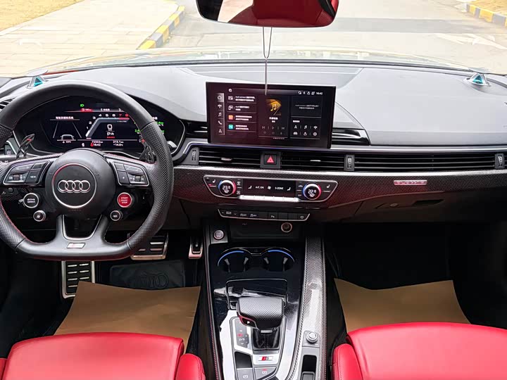 Фото 9 - Audi S4