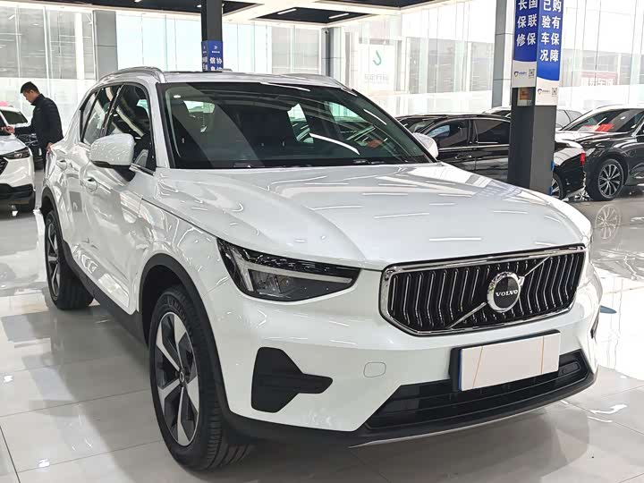 Volvo XC40 2024 2024款 B4 四驱智远豪华版