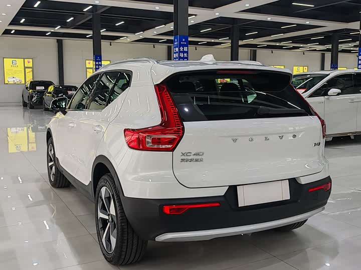Volvo XC40 2024 2024款 B4 四驱智远豪华版