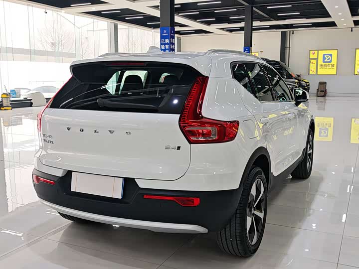 Volvo XC40 2024 2024款 B4 四驱智远豪华版