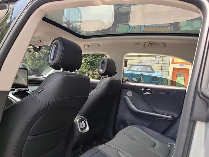 Фото 8 - Smart #1