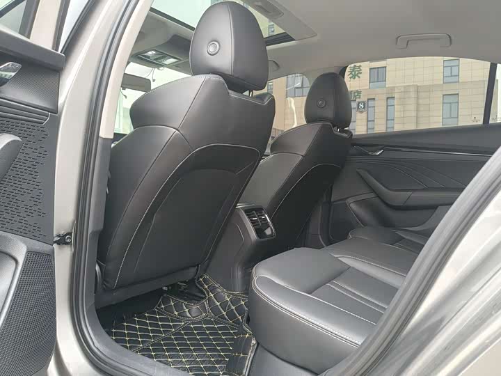 Фото 4 - Skoda Octavia Pro