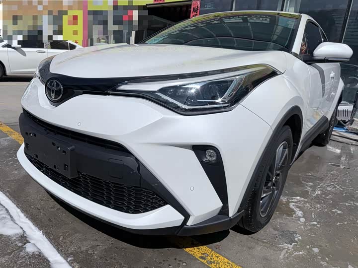 Фото 1 - Toyota C-HR