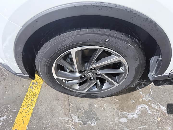 Фото 7 - Toyota C-HR