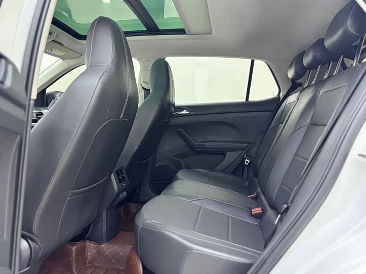 Фото 5 - Volkswagen T-Cross