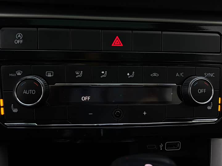 Фото 8 - Volkswagen T-Cross