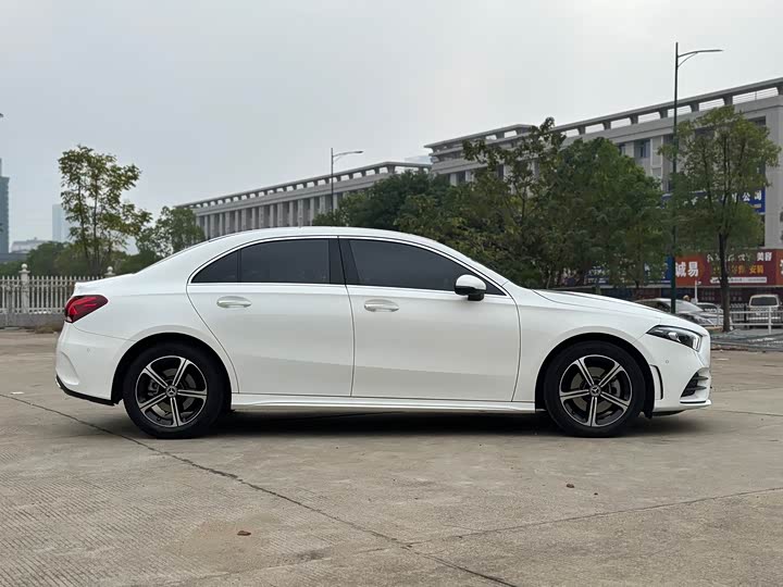 Фото 4 - Mercedes-Benz A-Class