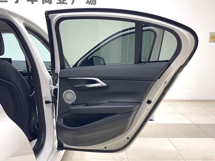 Фото 7 - BMW 1 Series