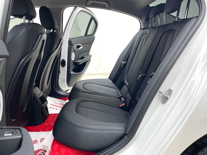 Фото 9 - BMW 1 Series