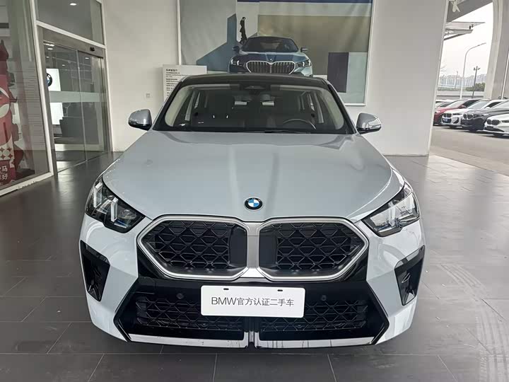 Фото 2 - BMW X2