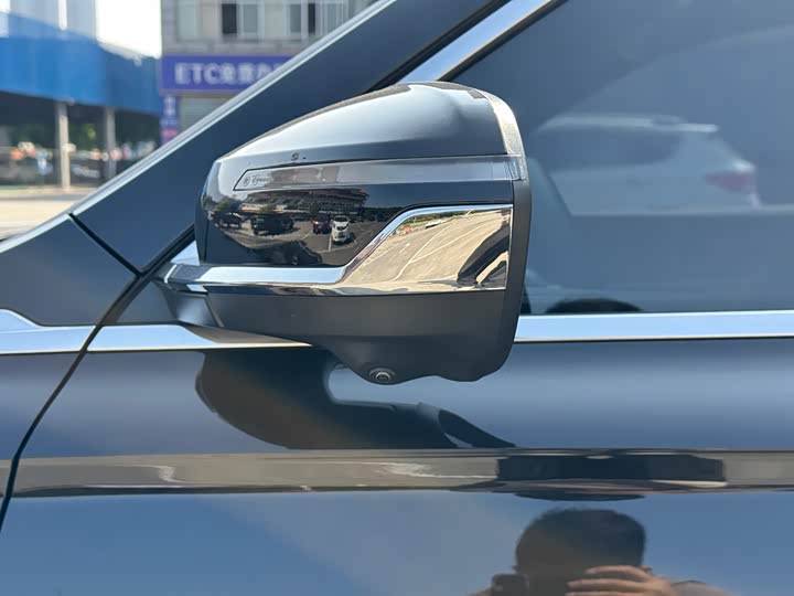 Фото 8 - Geely Monjaro